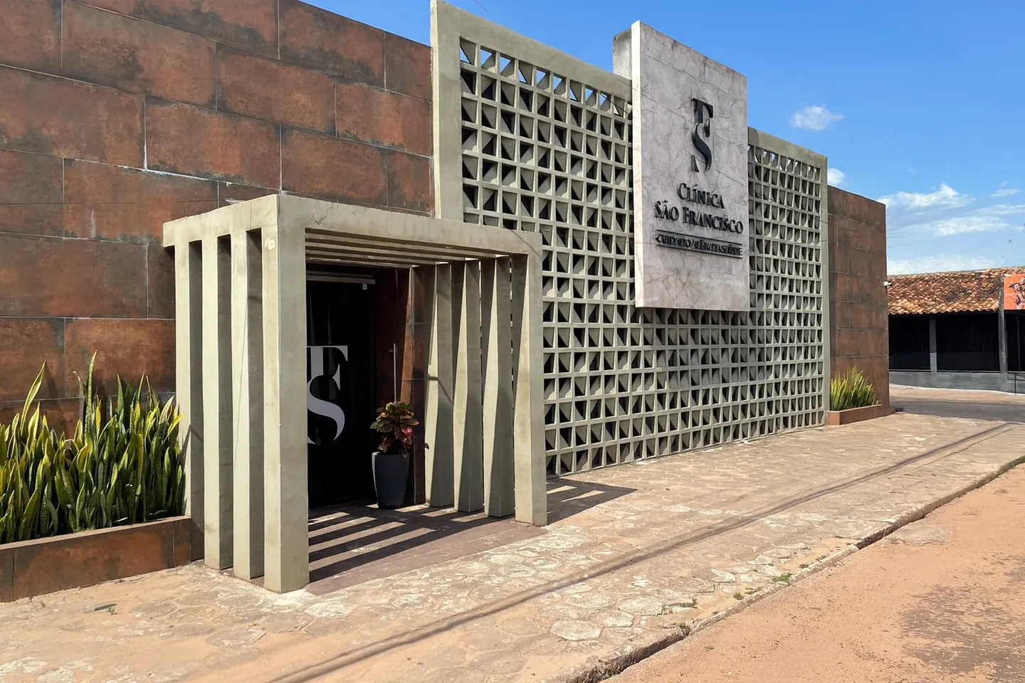Fachada da Clínica São Francisco em Castanhal